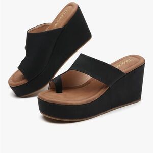 Tilocow Wedge Sandals